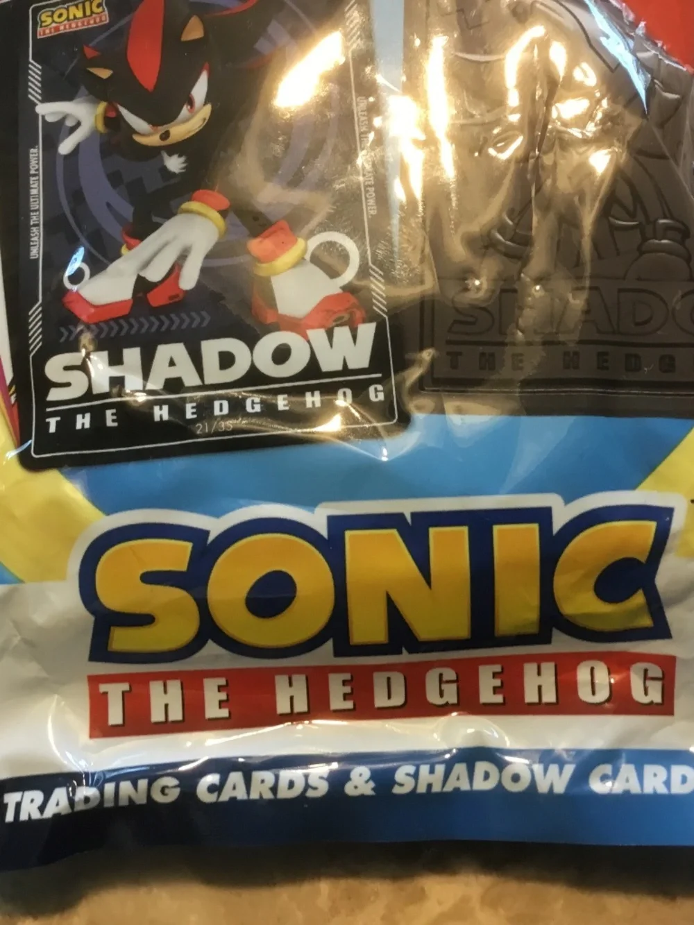 Shadow Card Case with 5 Trading Cards (Wendy’s -35th year Sonic The Hedgehog)